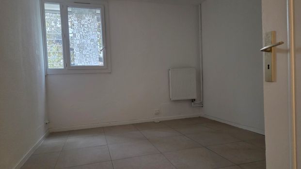 Location Appartement 3 pièces 47m² GRASSE 06130 - Photo 1