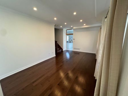 For Lease - 11 Westchester Crescent, Markham, Ontario - Photo 2