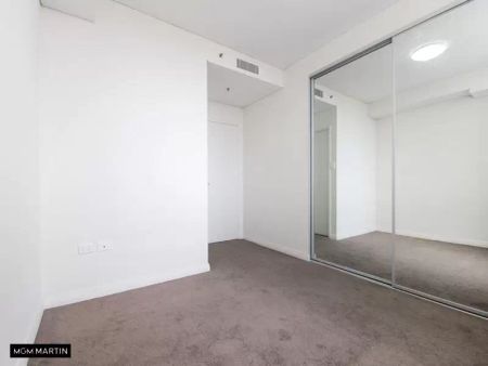 MGM MARTIN – THREE BEDROOM APARTMENT - Photo 4