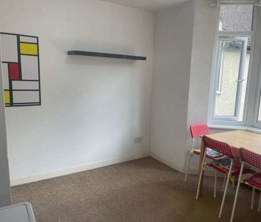 1 Bed Flat, Derby Road, NG7 - Photo 4