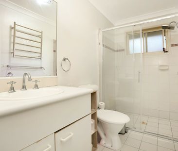 SPACIOUS HOME WITH 14 X 7M POWERED WORKSHOP - Photo 5