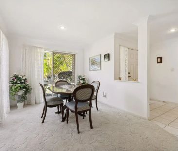 WELCOME TO YOUR NEW BURLEIGH WATERS HOME&mldr; - Photo 4