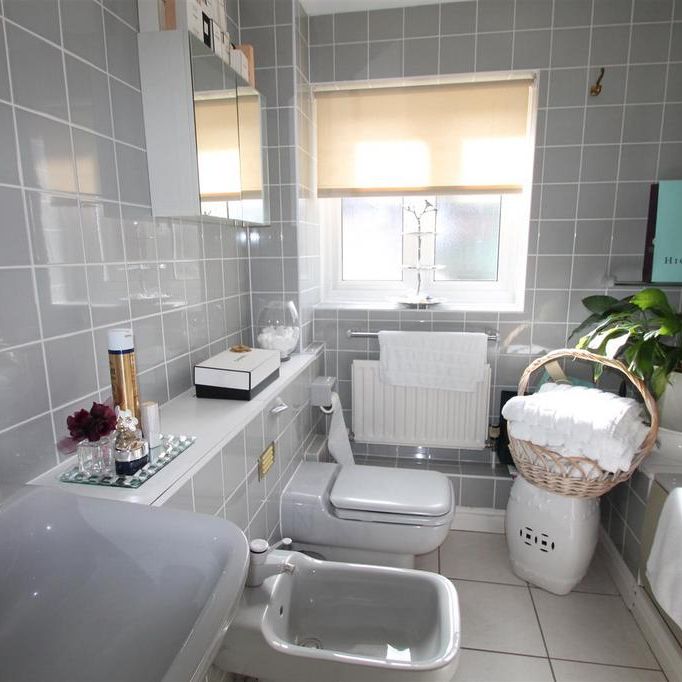 2 bedroom barn conversion to rent - Photo 1