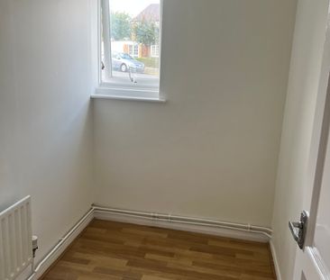 WEST BLETCHLEY - 3 BEDROOM (2bed + nursery/study) - Photo 1