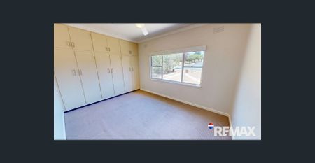 ROOM TO MOVE - Photo 4