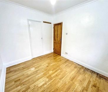 2 bedroom maisonette to rent - Photo 4