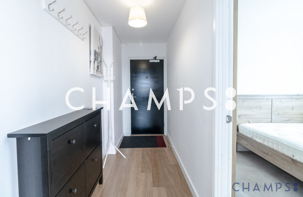 3 bedroom flat to rent - Photo 1