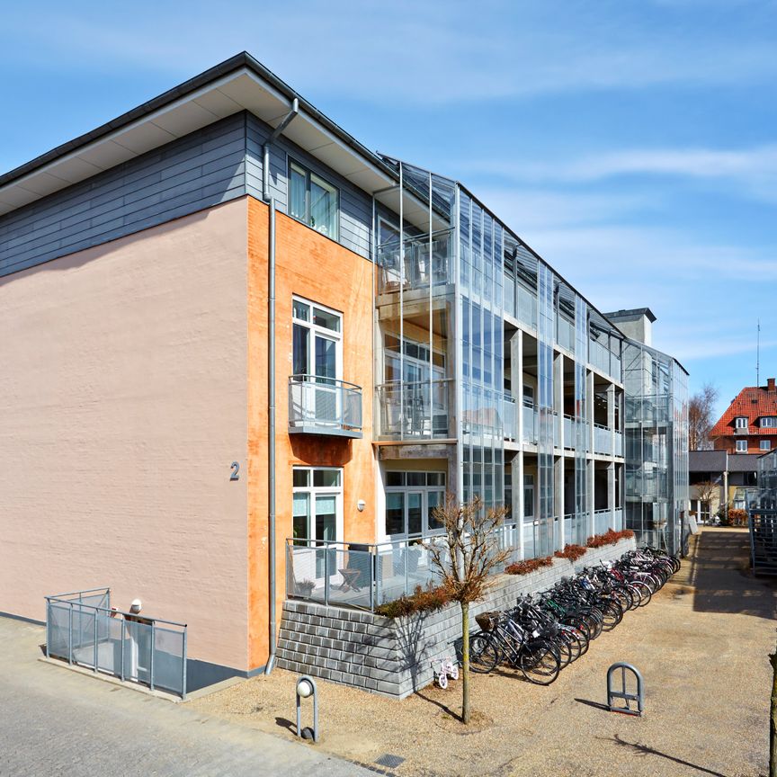 Stor 2-værelses perfekt placeret i Odense - Foto 1