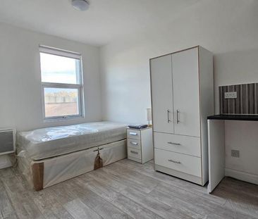 Studio to rent - Photo 6