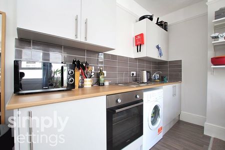 1 Bed property for rent - Photo 2