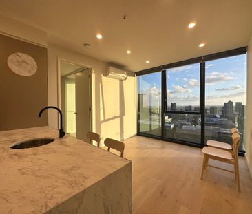 Charming 2 Bedroom Apartment with Modern Amenities at 138 Spencer St - Photo 4