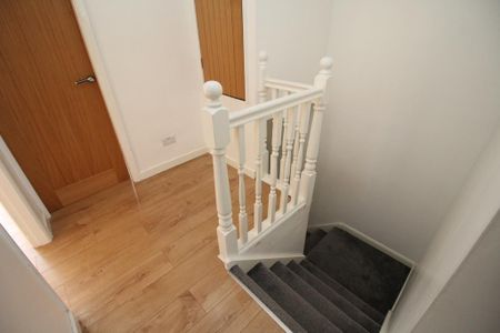 3 bedroom terraced house to rent - Photo 5
