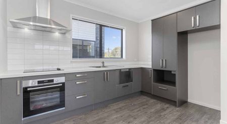 Spacious townhouse, great location! - Photo 4