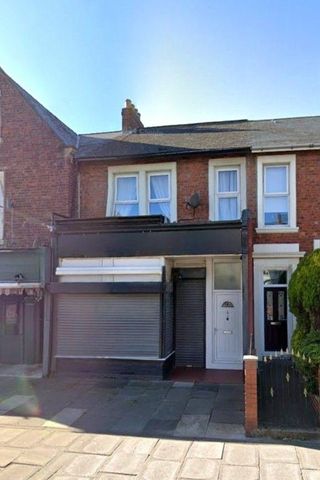 3 bedroom flat to rent - Photo 2