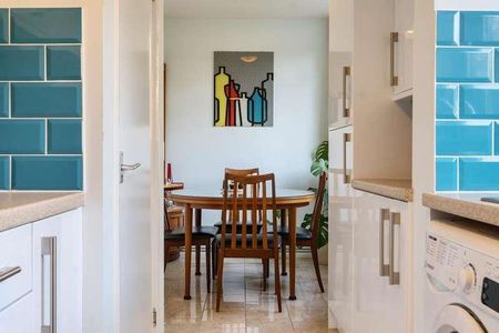 Green Hill Gate, High Wycombe, HP13 - Photo 3