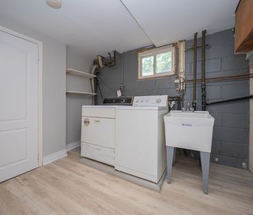 For Lease - 53 Newbury Drive Unit# Basement, Newmarket, Ontario - Photo 2