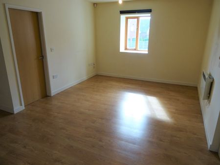 1 Bed Apartment - Photo 4