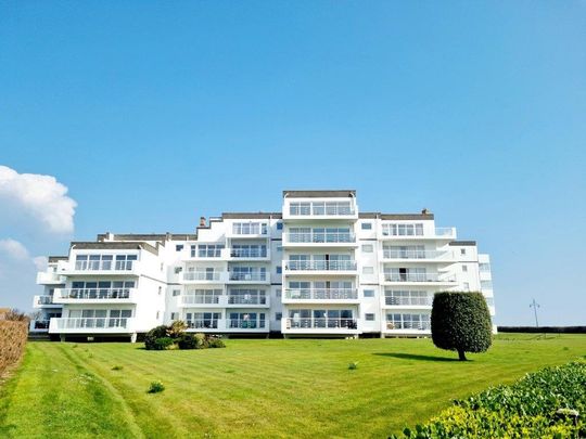 Monarch House, Royal Parade, Eastbourne - Two-Bedroom Flat - Photo 1