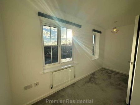 Kersal Wood Avenue, Salford, M7 - Photo 2