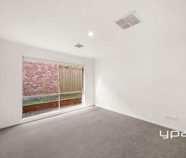 Enjoy the Best of Jacksons Hill Living - Photo 4