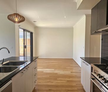 Your Dream Rental Is Here ! - Photo 1