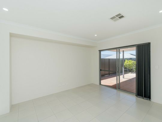 Modern Easy Maintenance Family Home - Photo 1