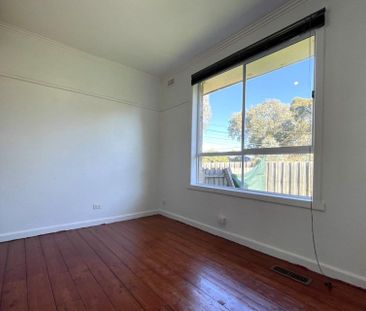 38 Tobruk Avenue, Heidelberg West. - Photo 2