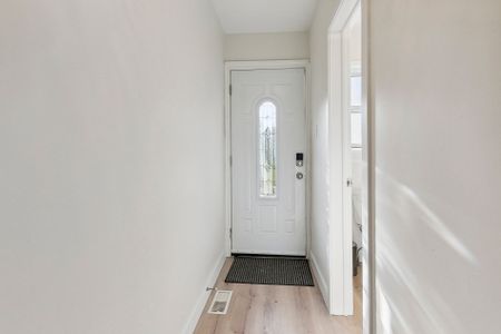 For Lease - 53 Gracey Boulevard Unit# Lower, Toronto, Ontario - Photo 4