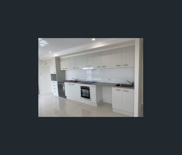 2/12 Mount Mitchell Street, Park Ridge, Qld 4125 - Photo 4