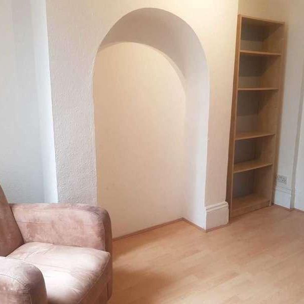 Drayton Avenue, West Ealing, W13 - Photo 1