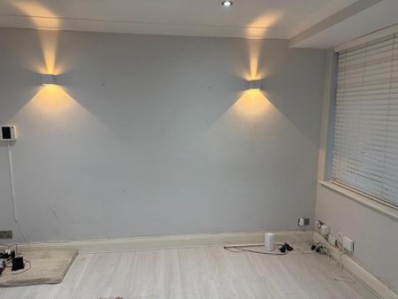 3 bedroom detached house to rent - Photo 2