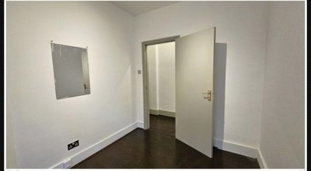 3 bedroom ground floor maisonette to rent - Photo 4