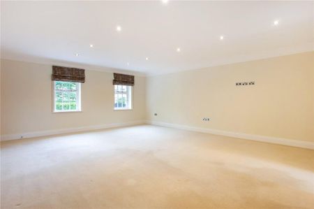 6 bedroom detached house to rent - Photo 2