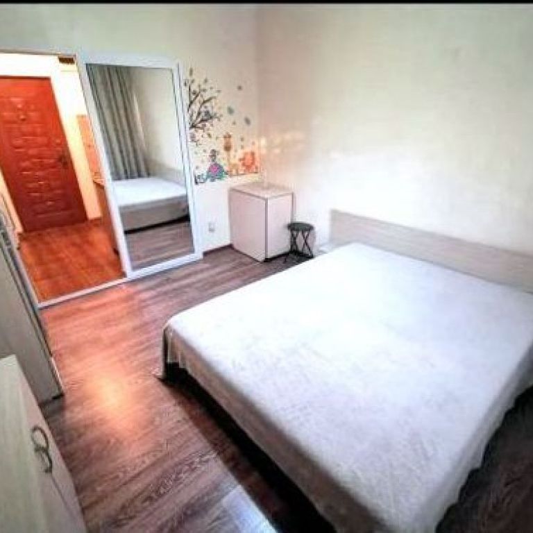 De închiriat garsonieră mobilată și utilată - Zonă ... - Fotografie 1