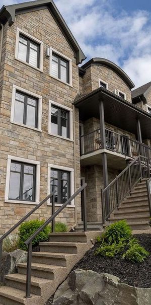 4 1/2 très grand - Lévis centre-ville - Photo 1