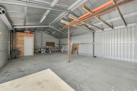 Peaceful Family Home - Photo 3