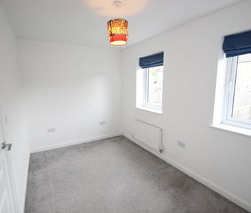 2 bedroom semi-detached house to rent - Photo 4
