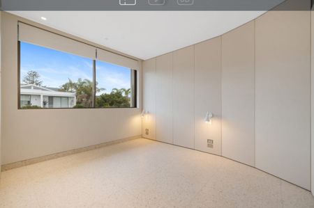 Bondi Beach - Photo 5