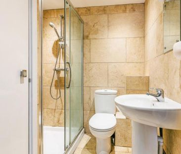 If you are looking for a 2 bedroom flat to rent in the Downend area... - Photo 5