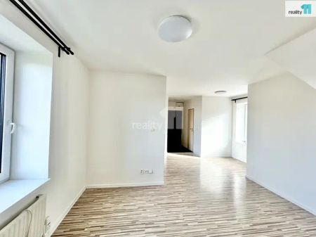 Nezařízený byt 2+kk, 64 m - Фото 4