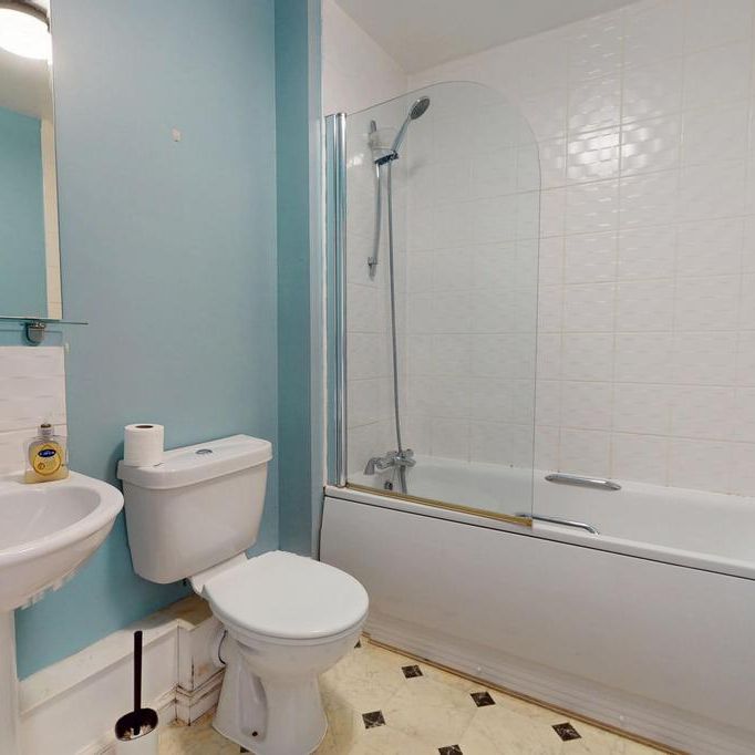 2 bedroom apartment to rent - Photo 1