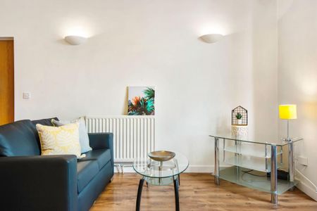 1 bedroom flat to rent - Photo 3