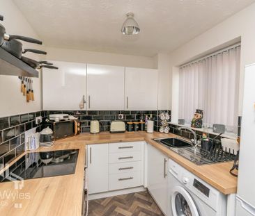 1 bedroom mews to rent - Photo 1