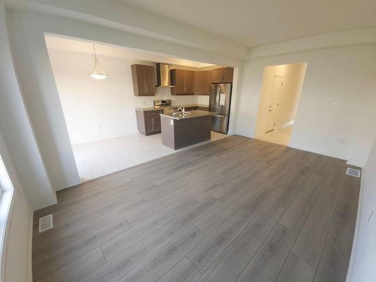 For Lease - 180 Bur Oak Drive, Thorold, Ontario - Photo 1