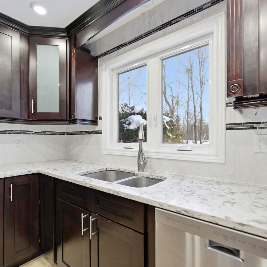 For Lease - 35 Weslock Way, Kanata, Ontario - Photo 1