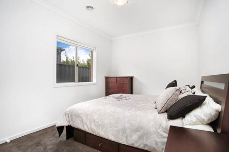 28 Snowsill Circuit, Point Cook VIC - Photo 4