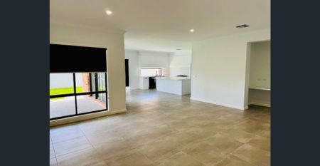 Modern Family Home in Irymple's Premier Subdivision - Photo 2