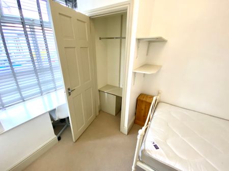 28 Gleave Road - Photo 3