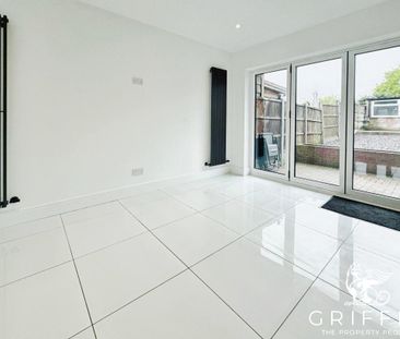 Somerset Road, Linford, Linford, SS17 - Photo 2