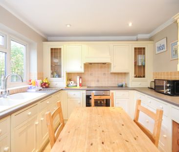 3 bedroom house to rent Galleywood Road, Great Baddow, CM2 - Photo 4